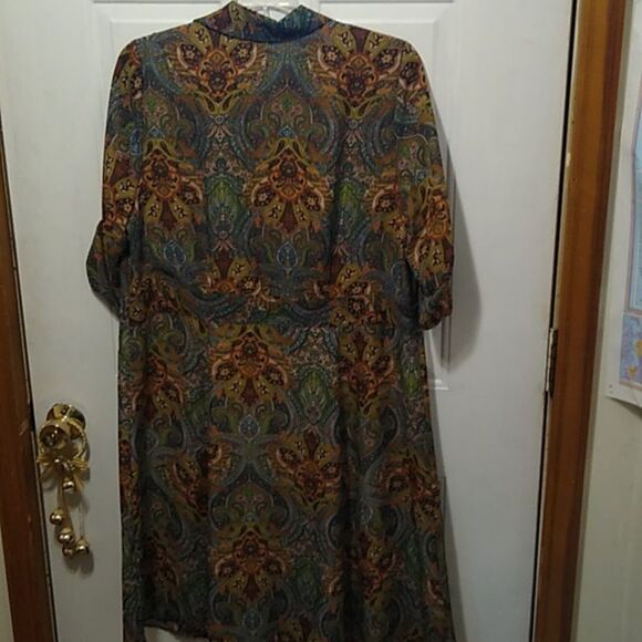 JG Hook Women's 16W Paisley, Pull Overhead, Sleeve to Elbow, Lined Faux Buttons - Picture 3 of 4